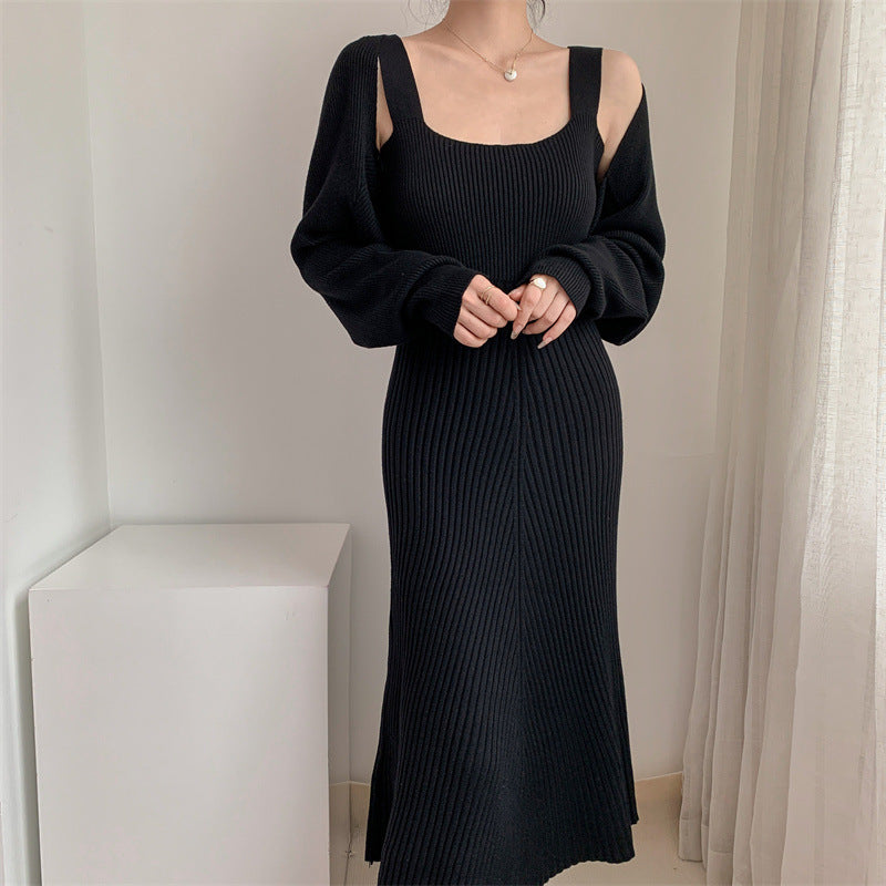 Ensemble élégant  robe à bretelles et cardigan tricoté