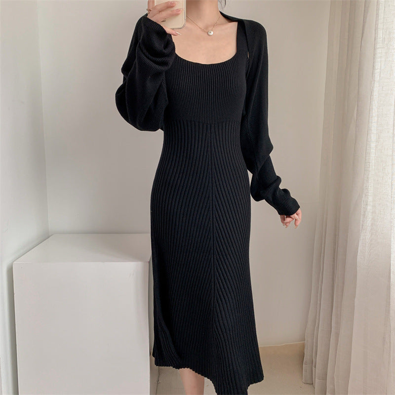 Ensemble élégant  robe à bretelles et cardigan tricoté